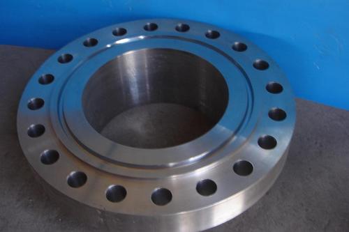 高压法兰主要应用在管道的安装中